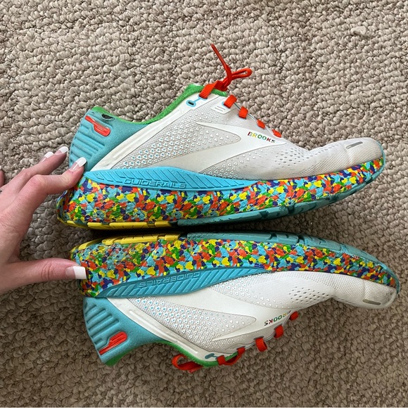 Brooks Adrenaline GTS 22 bowl multicolor confetti white mens size 11.5 - Picture 6 of 12